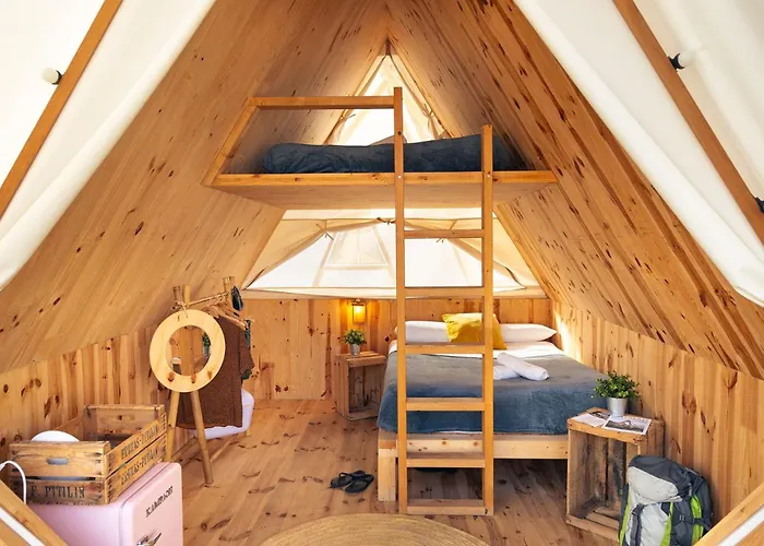 营地 Kampaoh Arenas